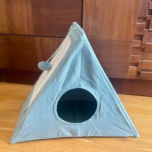 Cozy Green Pet Tent